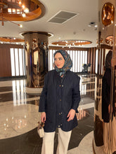 Görseli Galeri görüntüleyiciye yükleyin, Kapitone lacivert mont