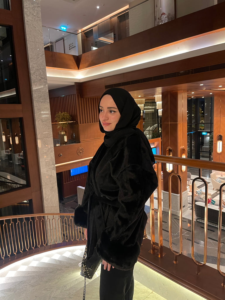 Selly kolu kürklü kaban