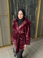 Görseli Galeri görüntüleyiciye yükleyin, Dina kürk kaban