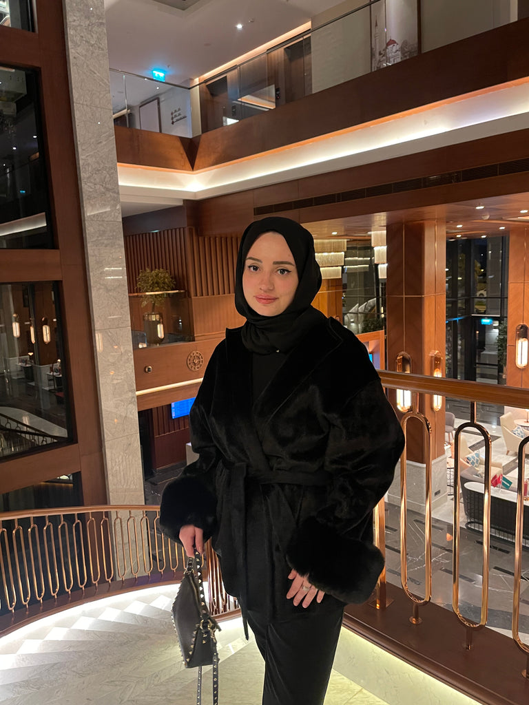 Selly kolu kürklü kaban