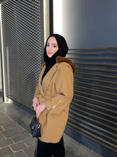 Görseli Galeri görüntüleyiciye yükleyin, Camel kürk trenç