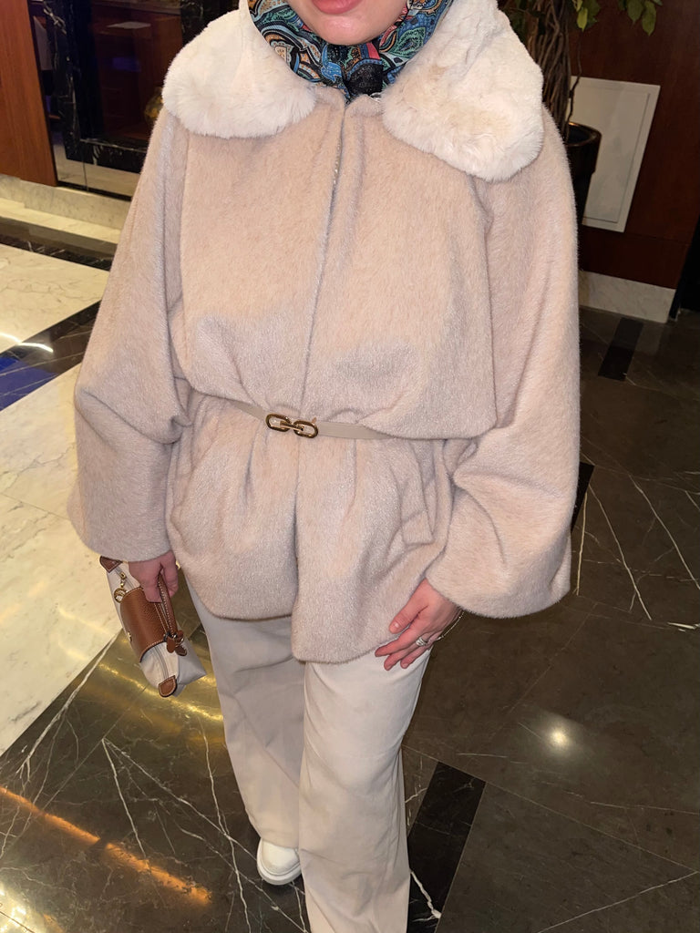 Fox yakası kürklü kaban